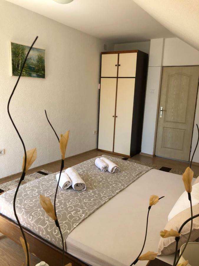 Apartman Nina2 Risan Kültér fotó