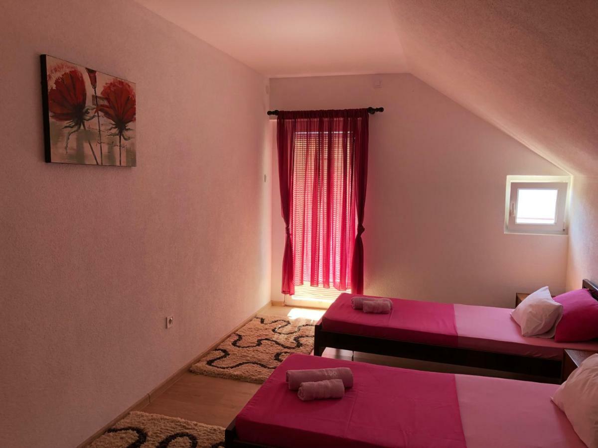 Apartman Nina2 Risan Kültér fotó